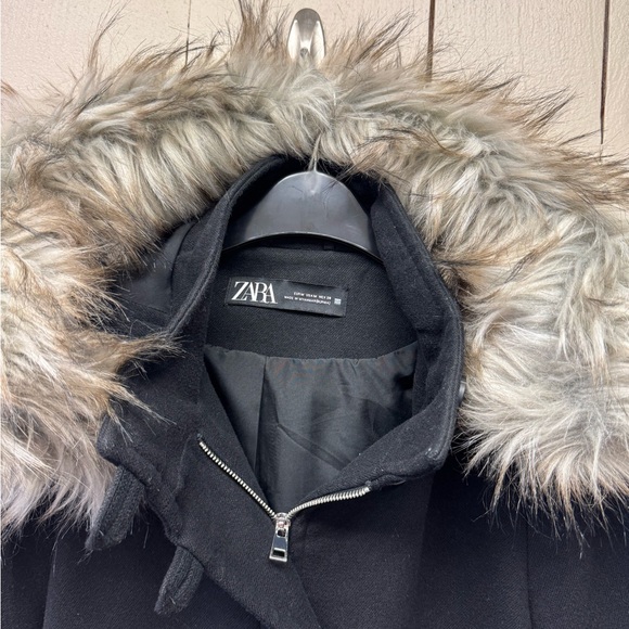 Zara Black Coat with fur Hoodie Size M Thigh Length Zip Up Button Closure - Picture 5 of 8